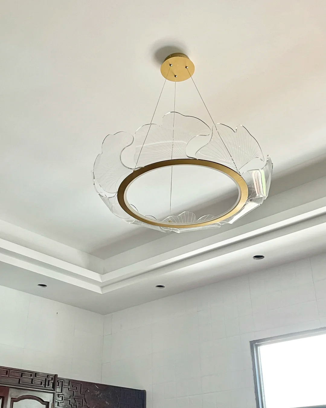 WOMO Acrylic Ginkgo Leaf Chandelier-WM2000