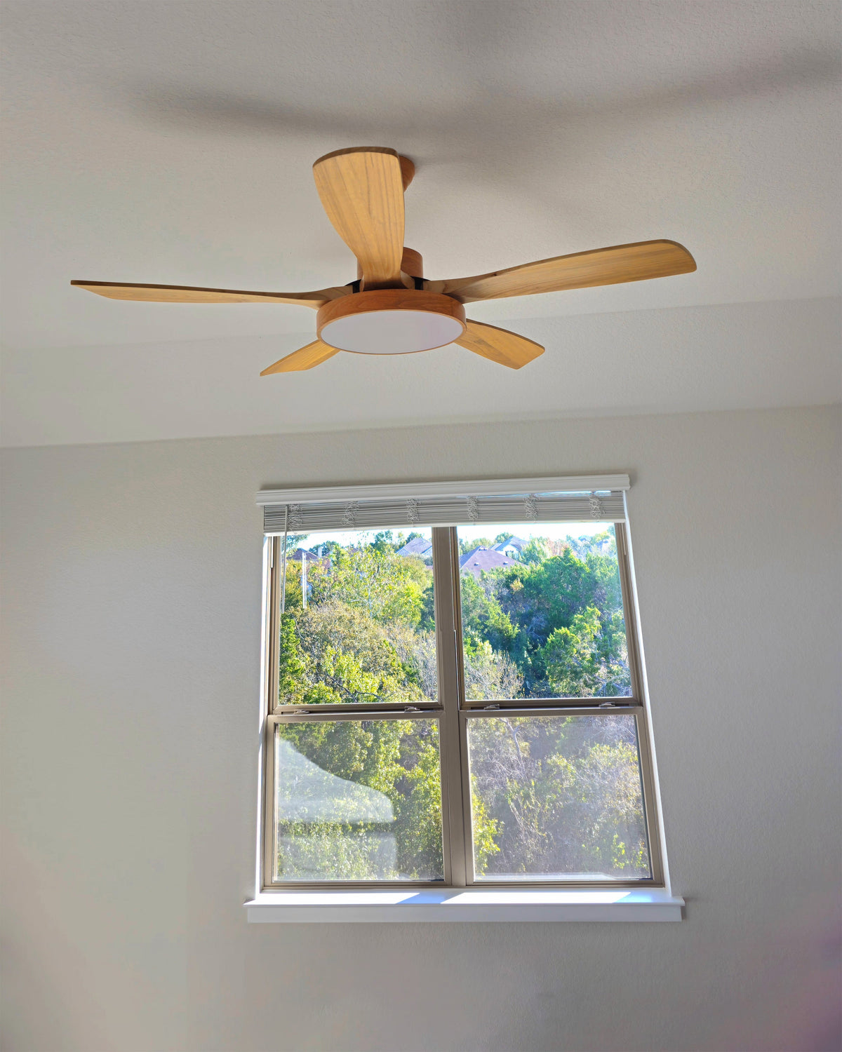 WOMO Scandi Ventilateur de plafond réversible avec lumière WM5002