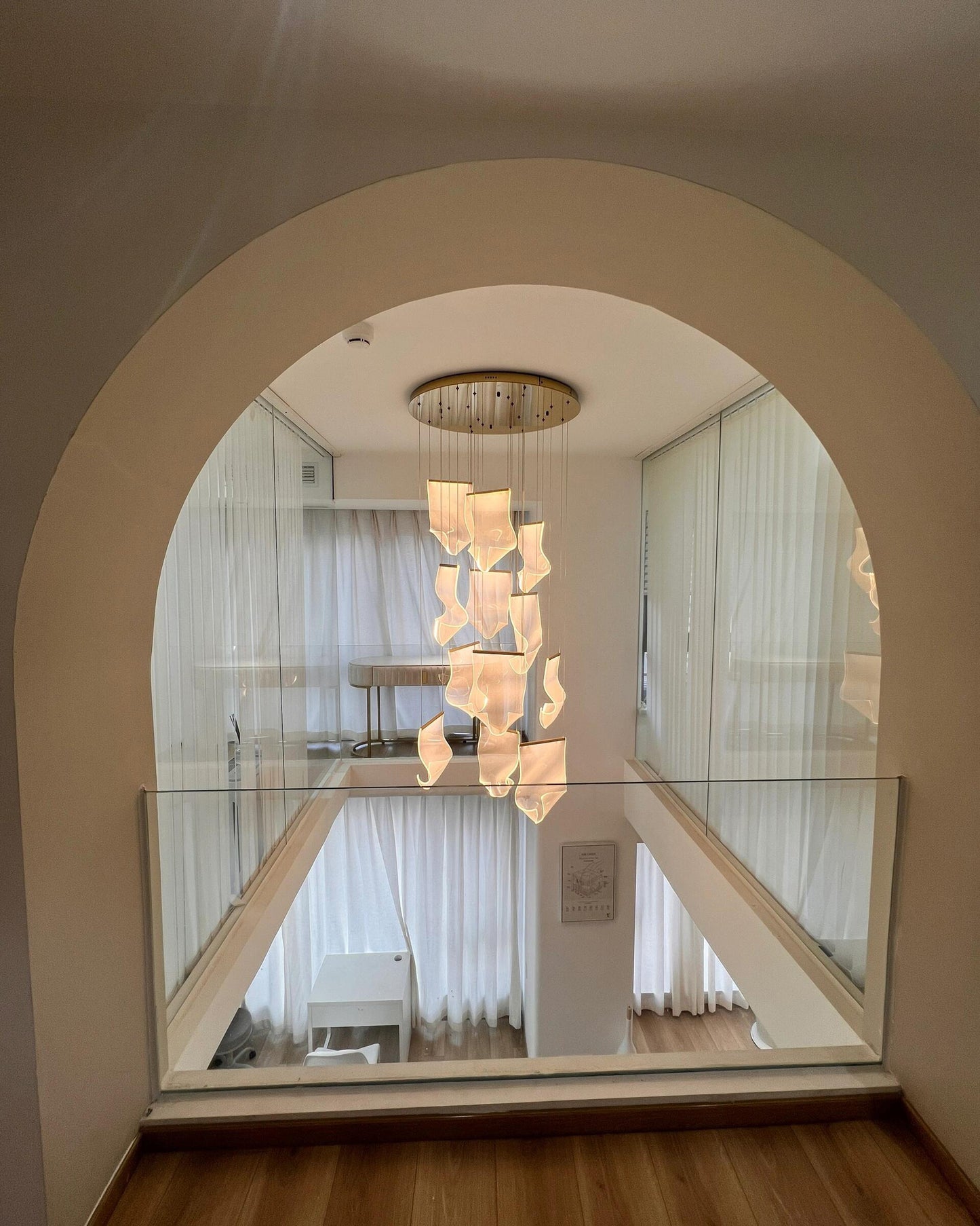 WOMO Breeze Dimmable Acrylic Chandelier-WM2158