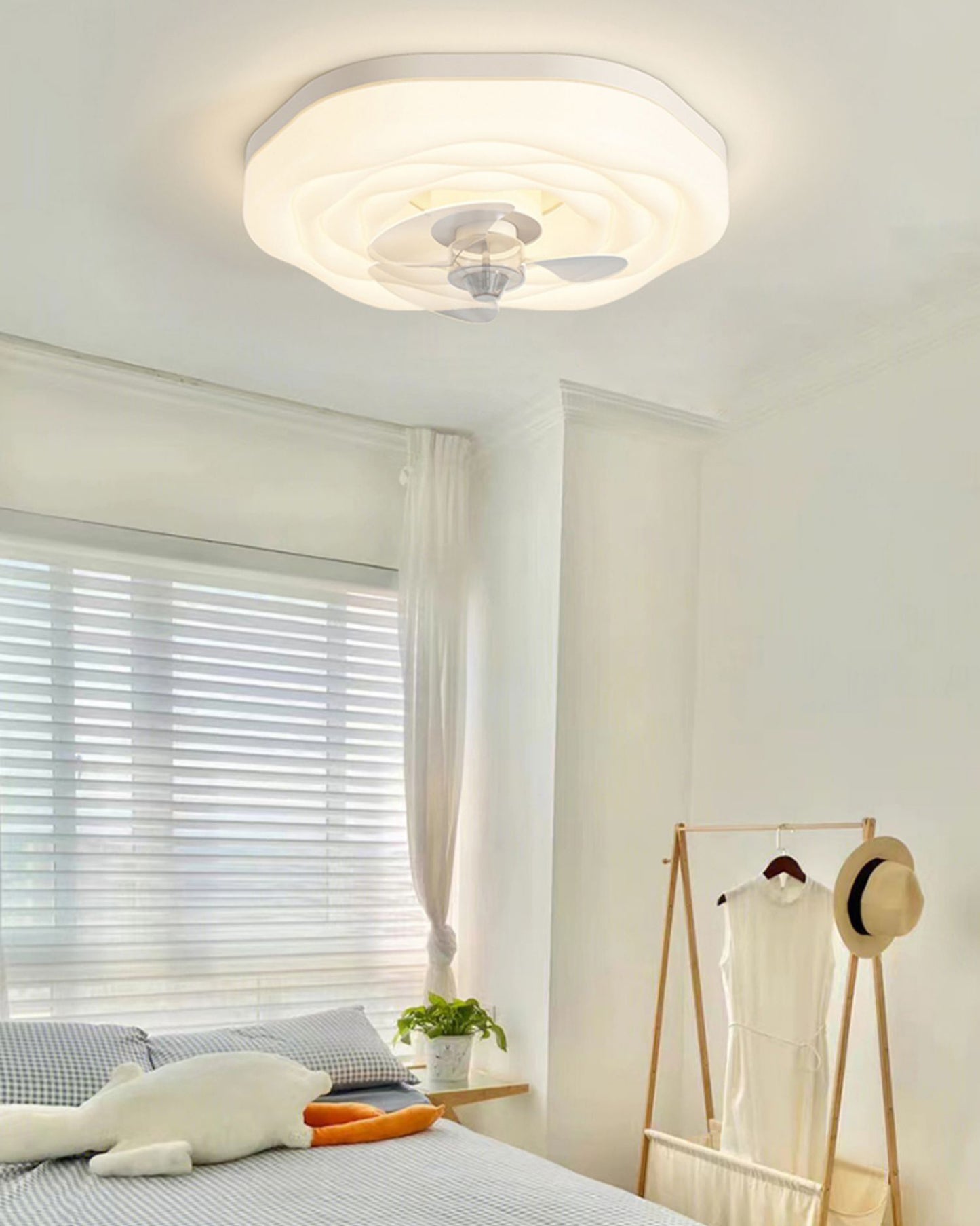 WOMO Flower Low Profile Ceiling Fan Lamp -WM5272