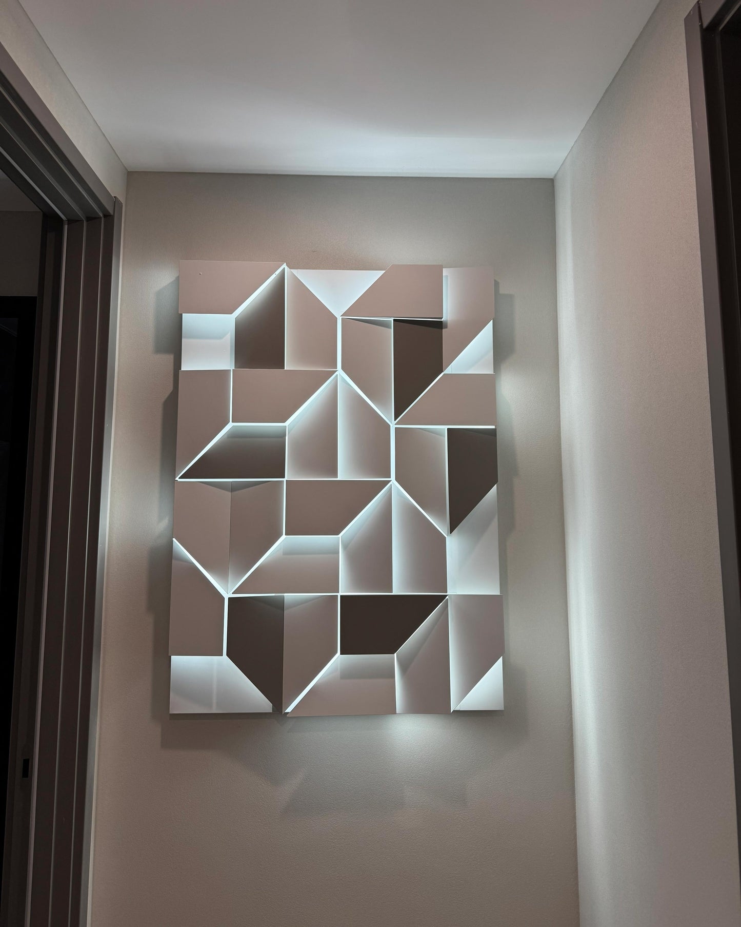 WOMO Rectangular Sculptural Art Wall Sconce-WM6020