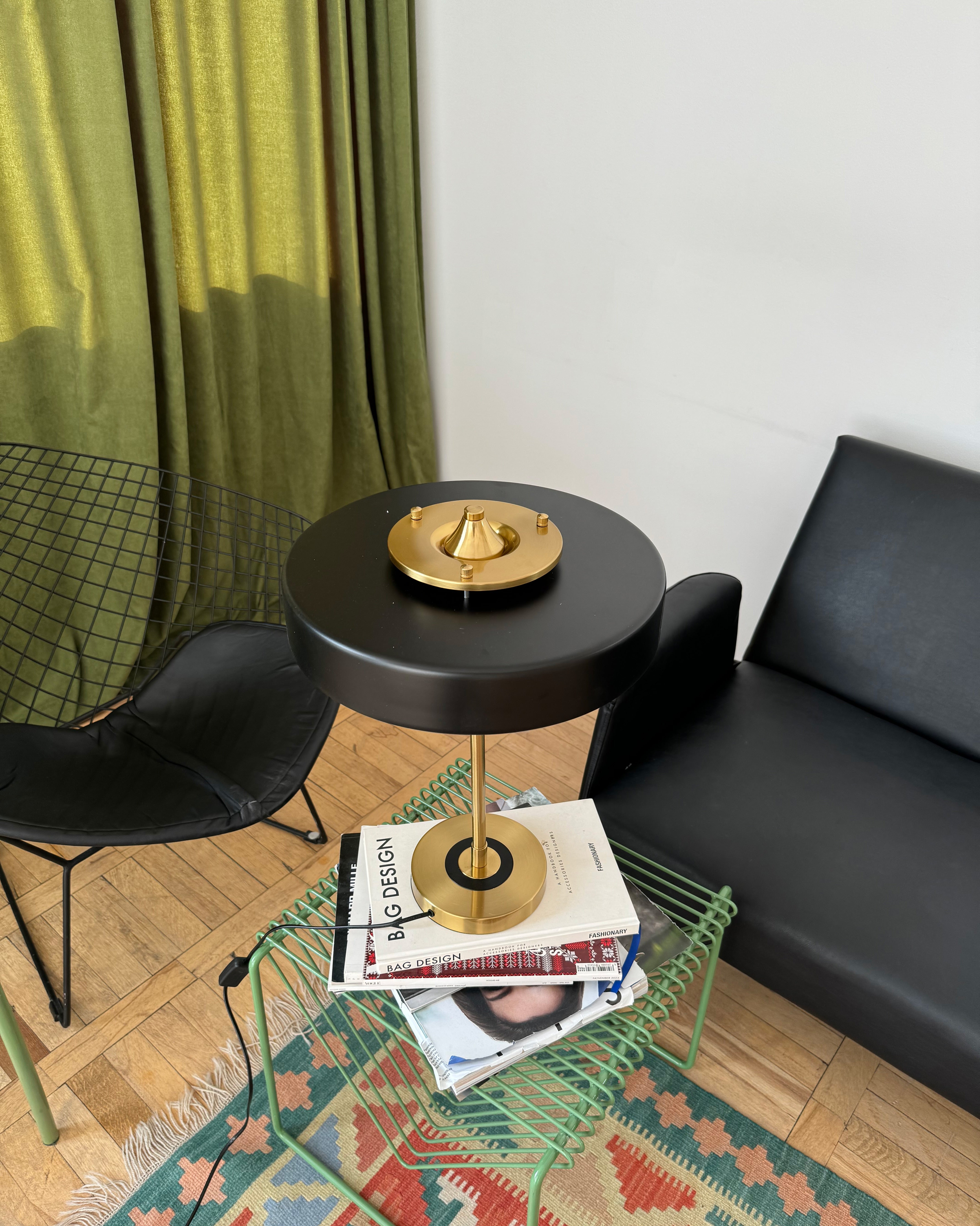 WOMO Mid-Century Runde Tischlampe mit Zugkette-WM8009