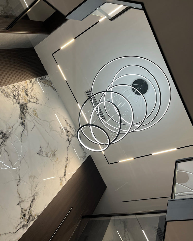 WOMO Großer, gestufter LED-Foyer-Kronleuchter mit Ring-WM2160