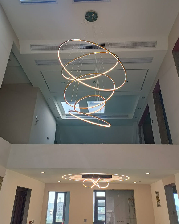 WOMO Großer, gestufter LED-Foyer-Kronleuchter mit Ring-WM2160