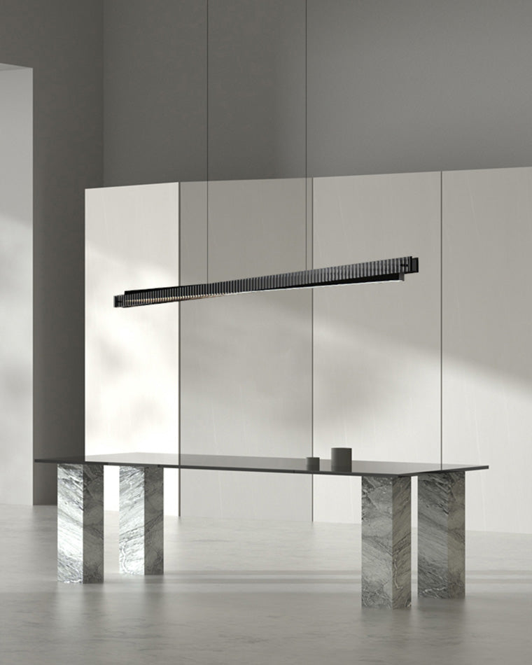 WOMO Lineare Pendelleuchte aus schwarzem geriffeltem Glas - WM2310