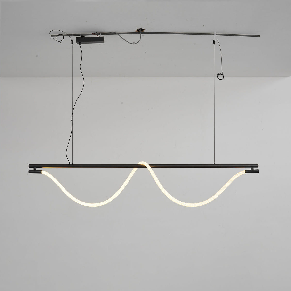 Lustre linéaire guidé par câble WOMO-WM2742