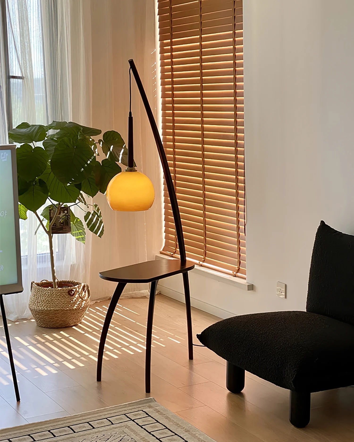 WOMO Wooden Pendant Light with Table WM7130