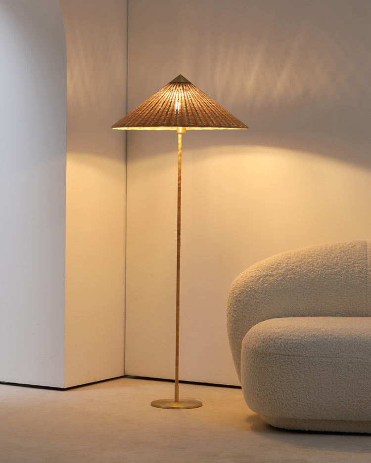 WOMO Kegel-Stehlampe aus Rattan und Stoff - WM7095