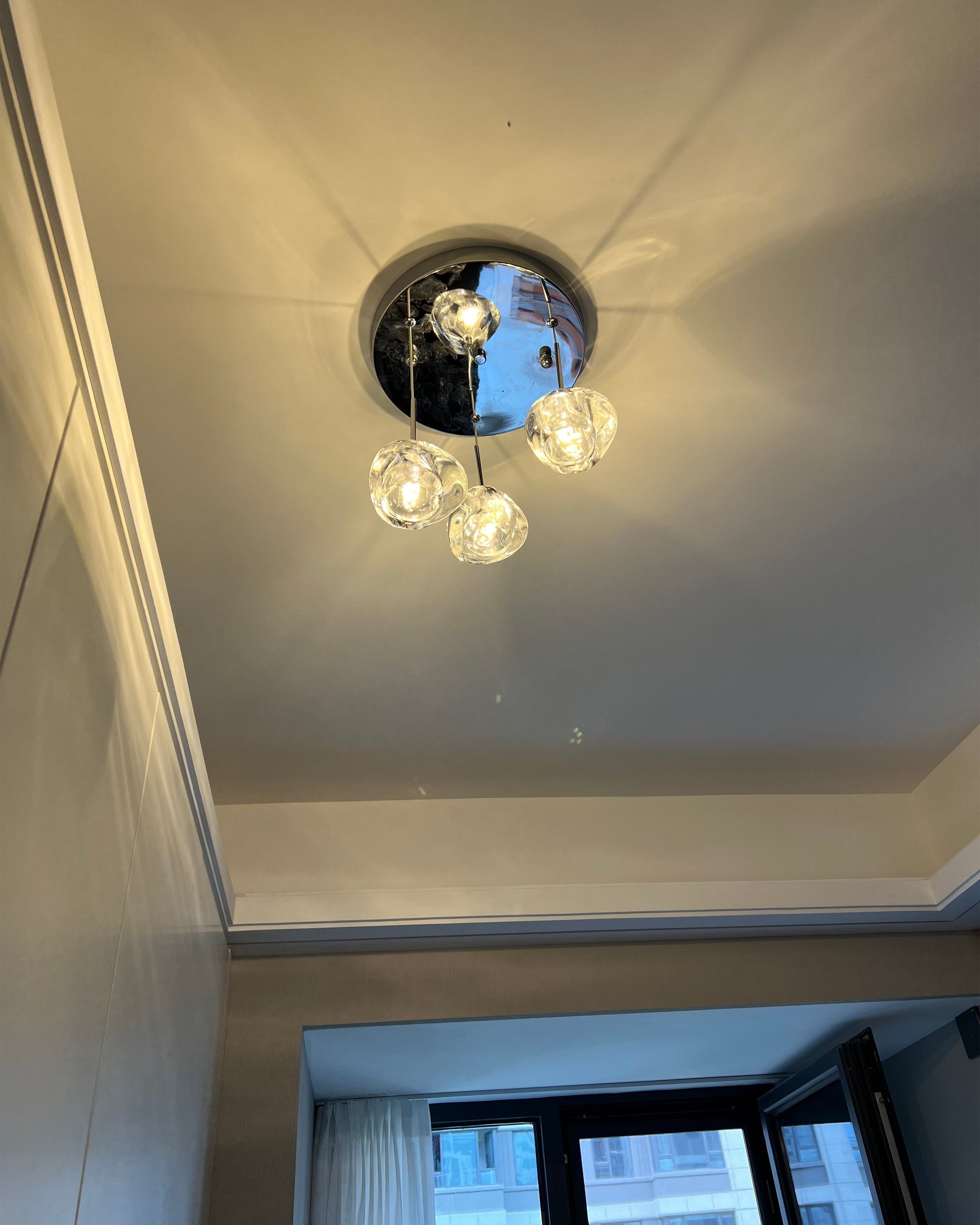 WOMO Chandelier with Multiple Colored Glass Pendant Lights - WM2111