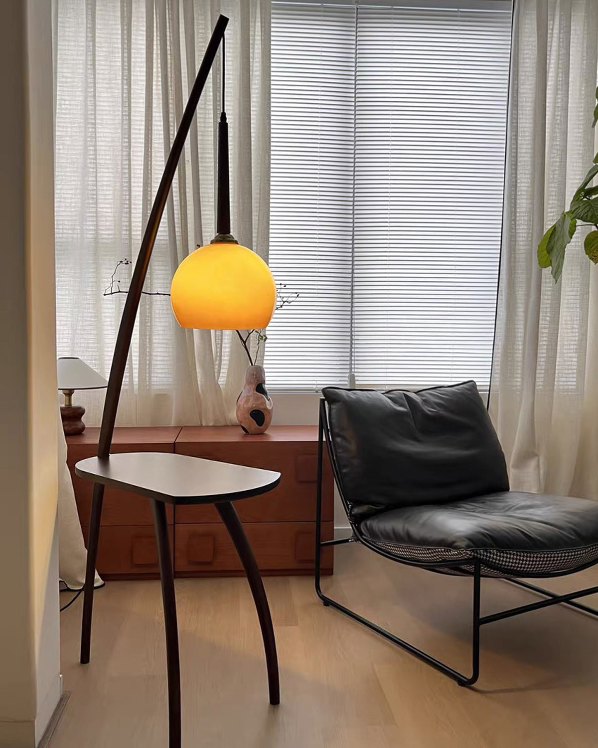 WOMO Wooden Pendant Light with Table WM7130