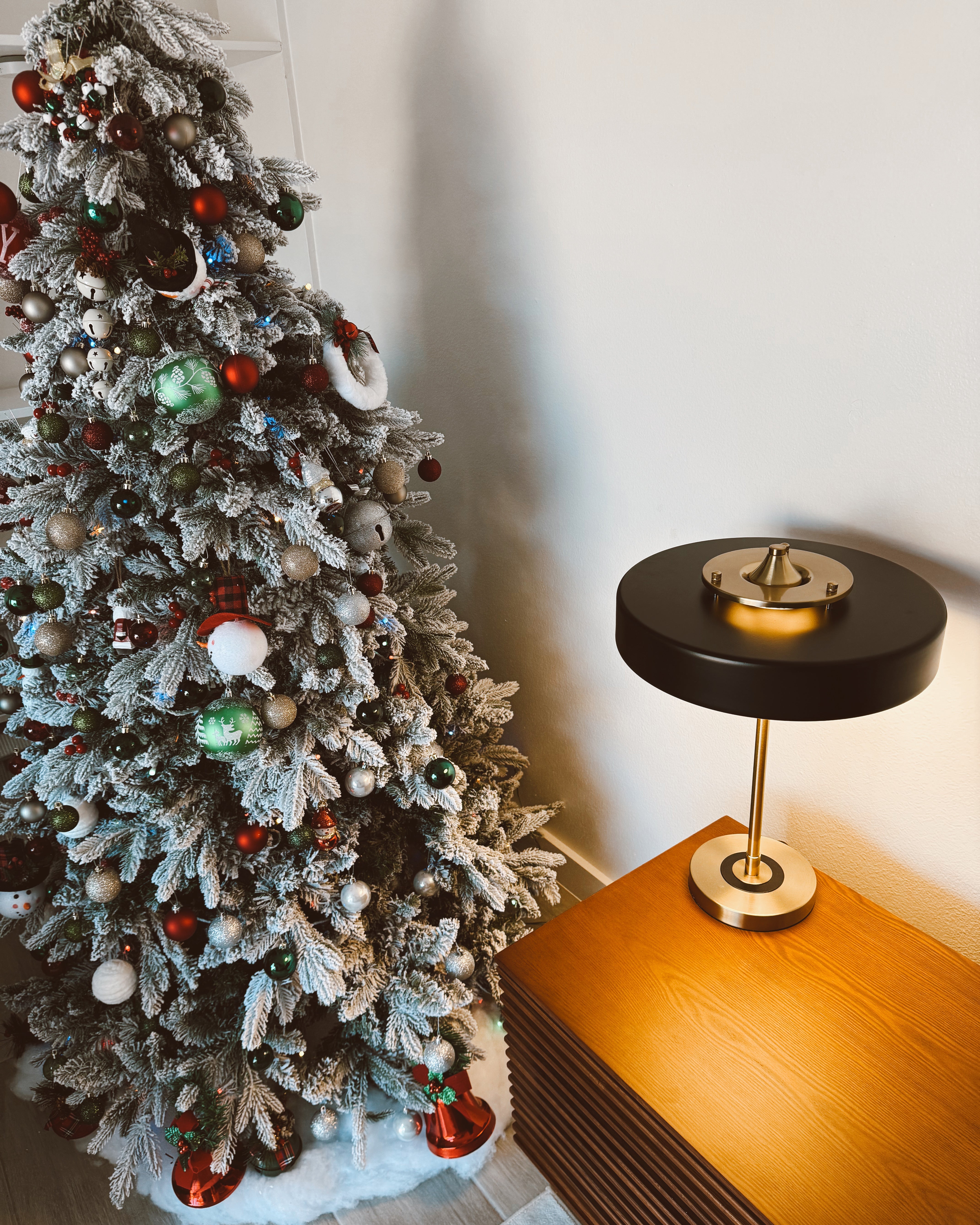 WOMO Mid-Century Runde Tischlampe mit Zugkette-WM8009