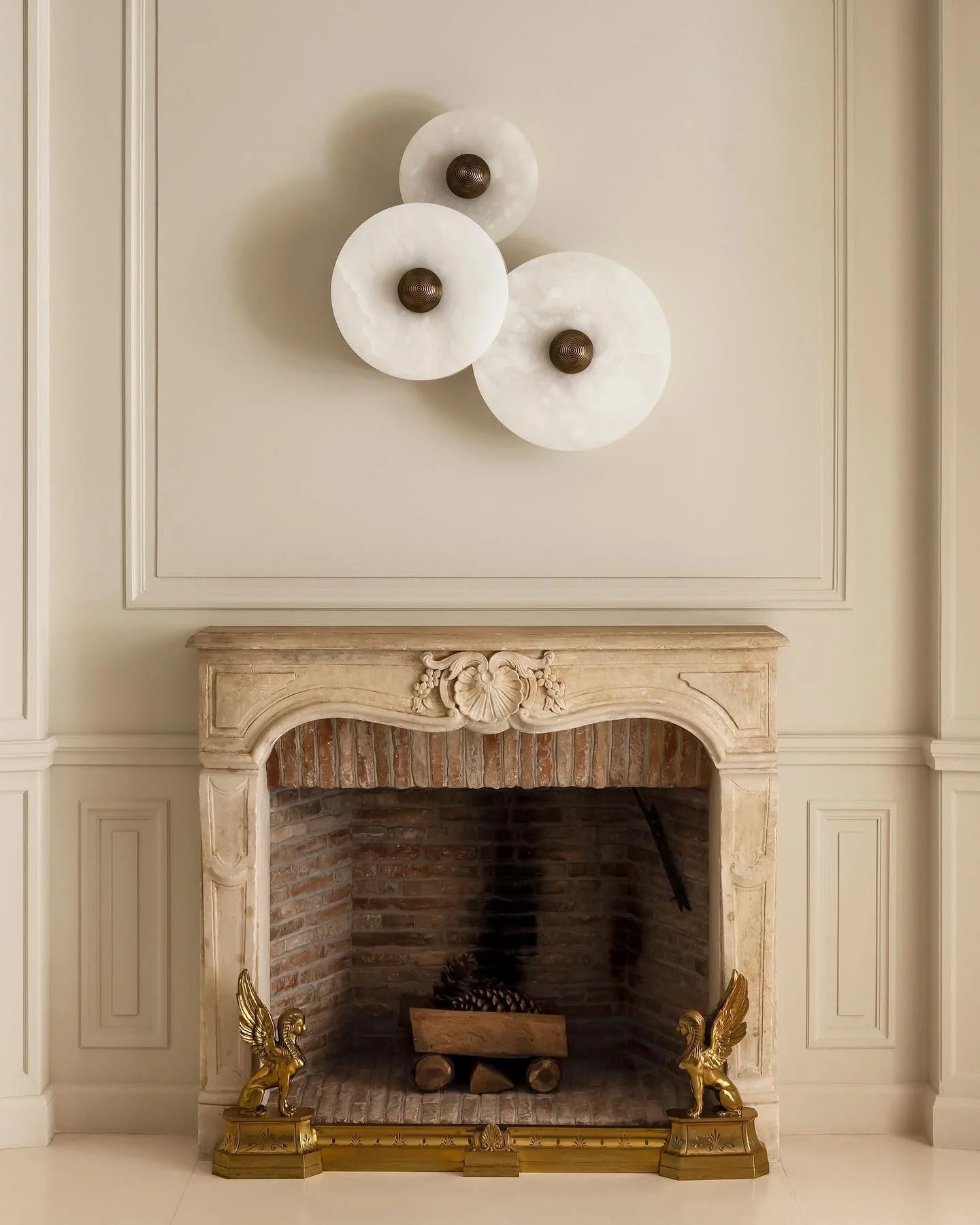 WOMO Art Deco Disc Alabaster Wall Light-WM6128