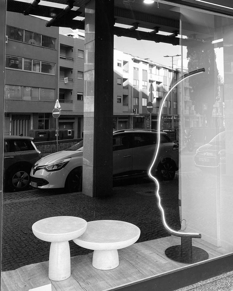 WOMO Floor Lamp with Face Profile Sculpture-WM7002