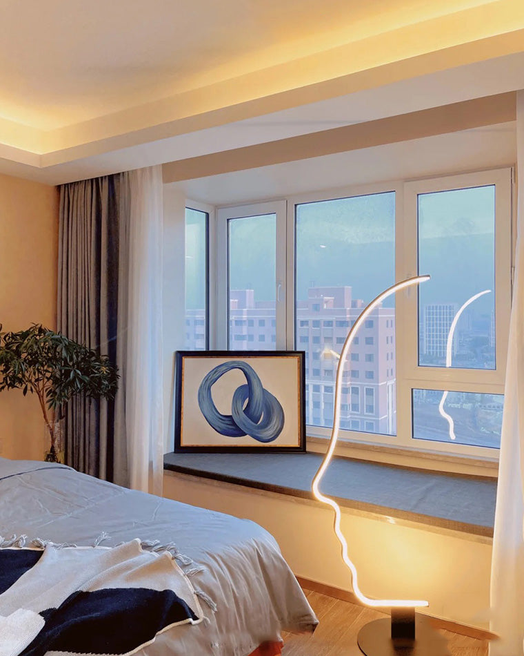 WOMO Floor Lamp with Face Profile Sculpture-WM7002