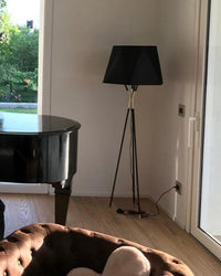 WOMO Facetten-Stativ-Stehleuchte-WM7004