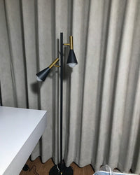 WOMO Stehlampe mit 2 Glühbirnen und verstellbarem Ständer - WM7067