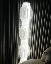 WOMO Wavy Column Stehleuchte mit Hue Dimmer-WM7074