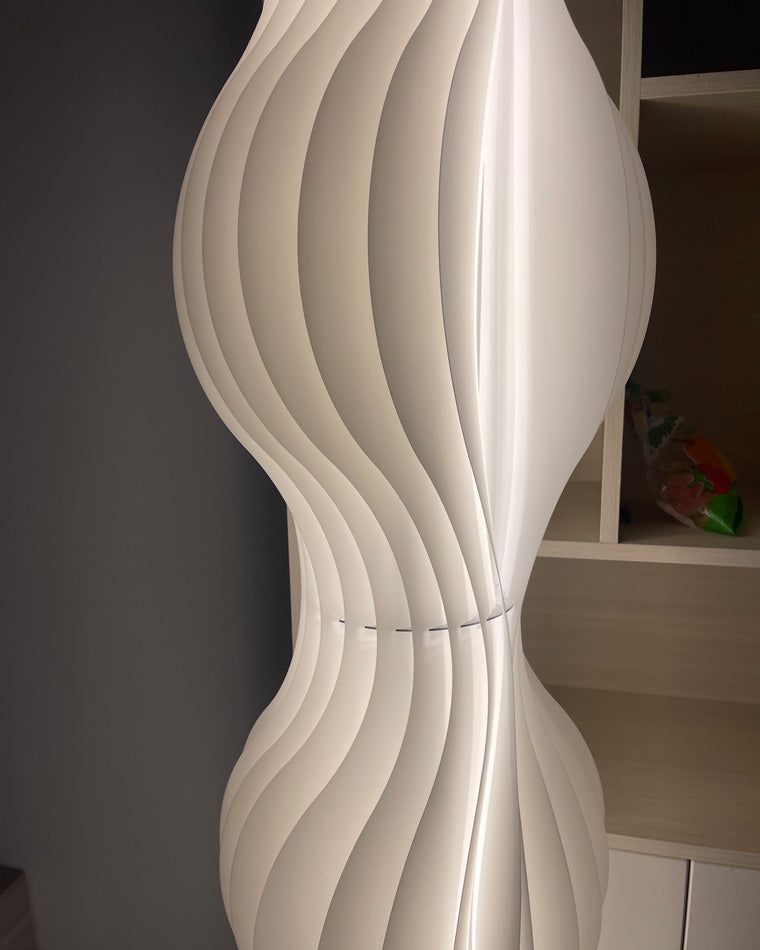WOMO Wavy Column Stehleuchte mit Hue Dimmer-WM7074