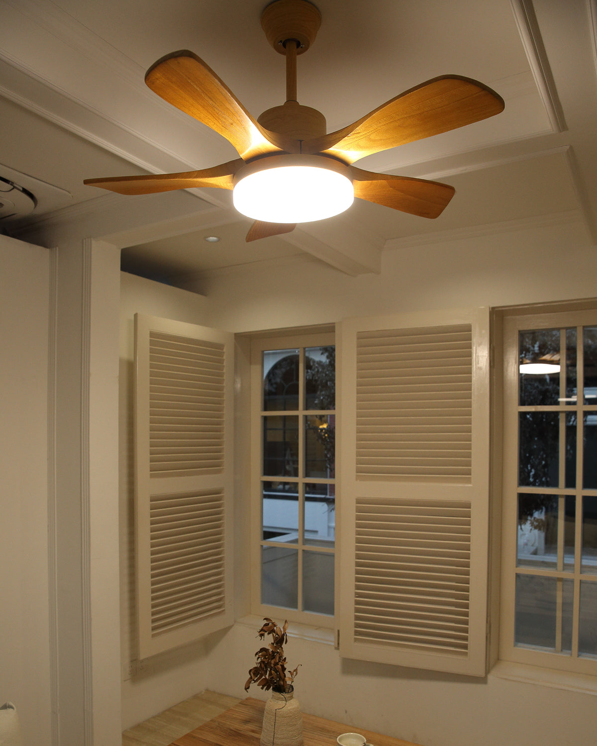 WOMO Scandi Wende-Deckenventilator mit Licht-WM5002